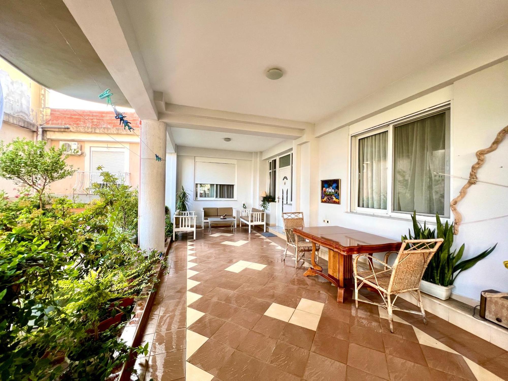 Vila Gjoni Sarande Bagian luar foto